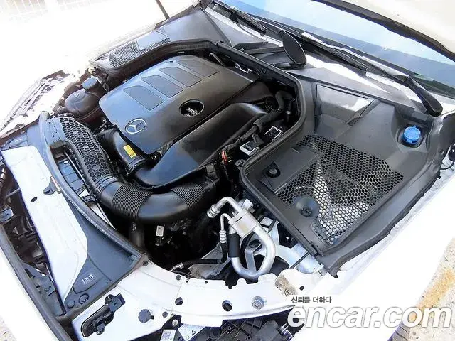 Mercedes-Benz C-Class 2023 — Фото 19/20