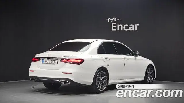 Mercedes-Benz E-Class 2021 — Фото 2/20