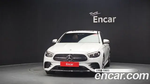 Mercedes-Benz E-Class 2021 — Фото 3/20