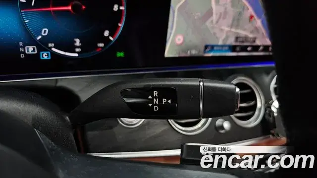 Mercedes-Benz E-Class 2021 — Фото 9/20