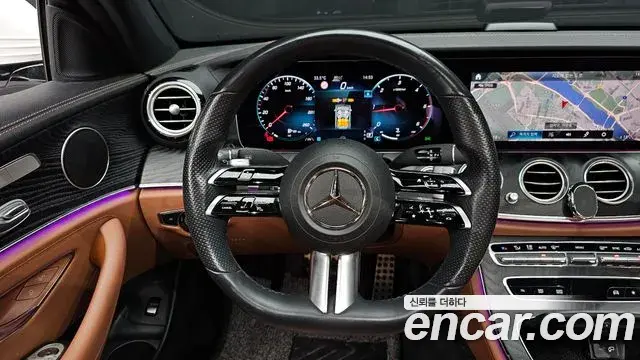 Mercedes-Benz E-Class 2021 — Фото 13/20