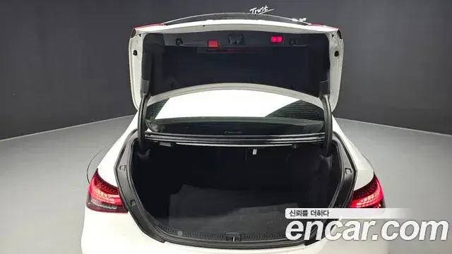 Mercedes-Benz E-Class 2021 — Фото 20/20