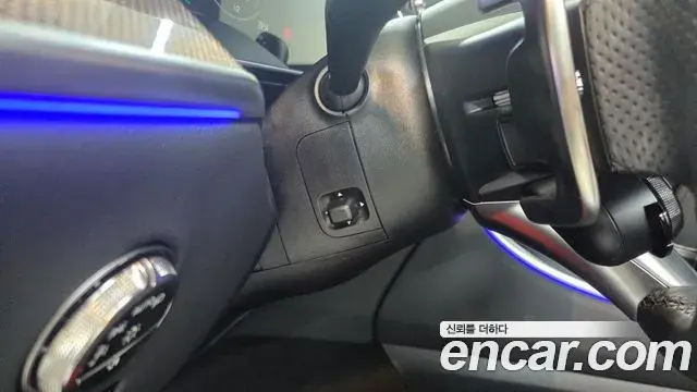 Mercedes-Benz GLC-Class 2025 — Photo 14/20