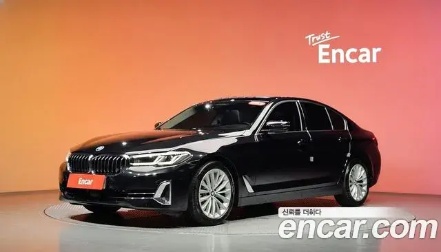 BMW 5 Series 2021 — Şəkil 8/30