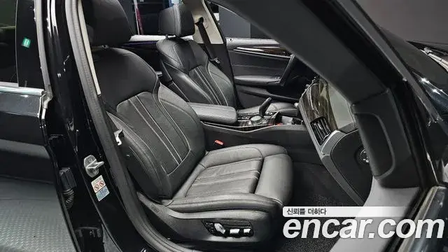 BMW 5 Series 2021 — Şəkil 6/30