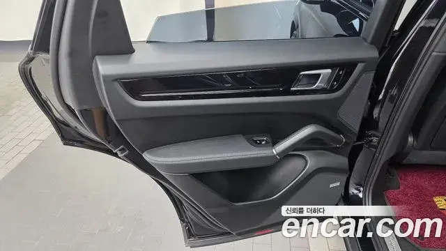 Porsche Cayenne 2021 — Şəkil 33/33