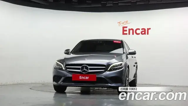 Mercedes-Benz C-Class 2019 — Фото 3/20