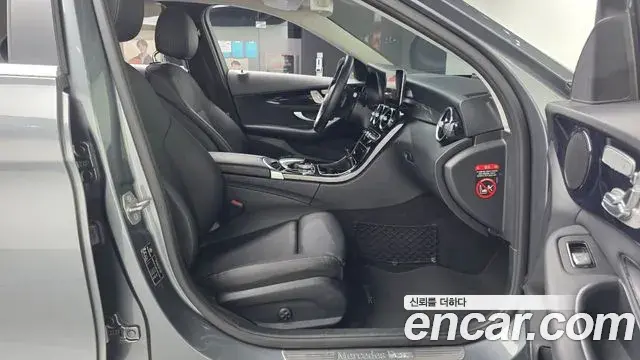Mercedes-Benz C-Class 2019 — Фото 11/20