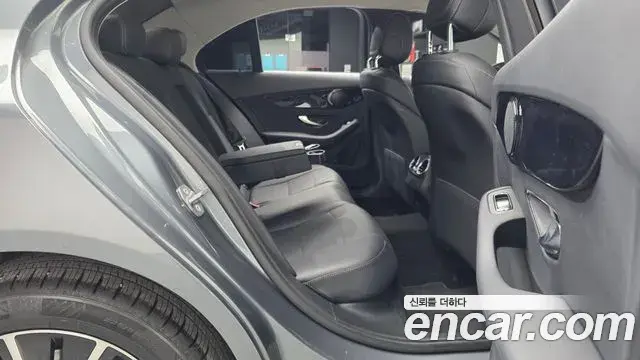 Mercedes-Benz C-Class 2019 — Фото 12/20