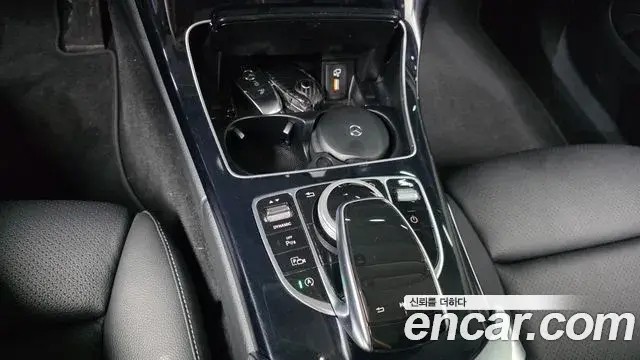 Mercedes-Benz C-Class 2019 — Фото 19/20