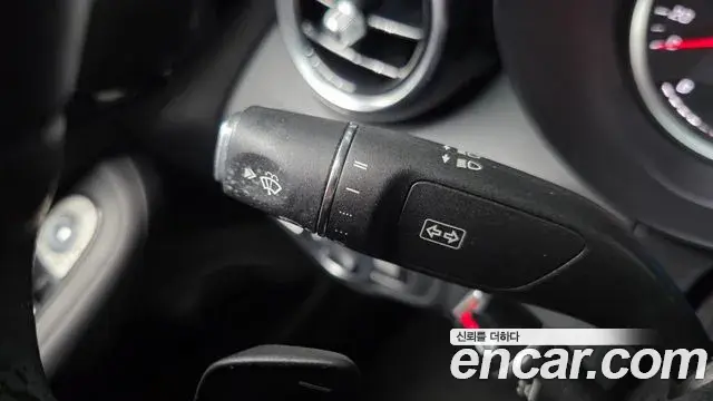 Mercedes-Benz C-Class 2019 — Photo 3/30
