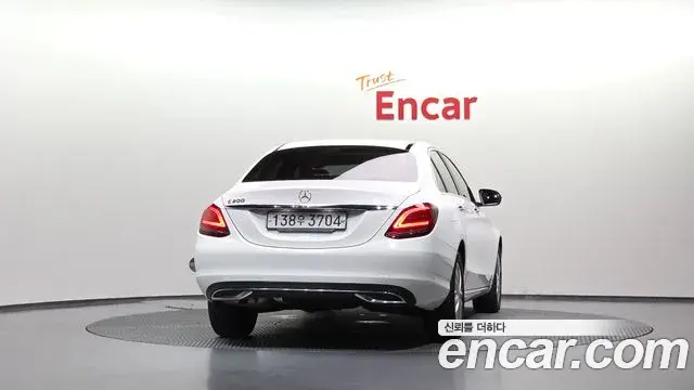 Mercedes-Benz C-Class 2020 — ფოტო 16/30