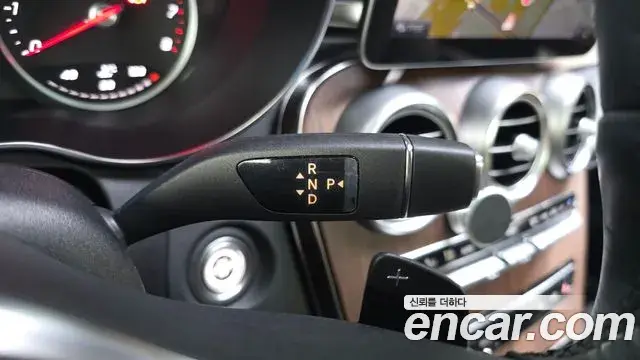 Mercedes-Benz C-Class 2020 — ფოტო 8/30