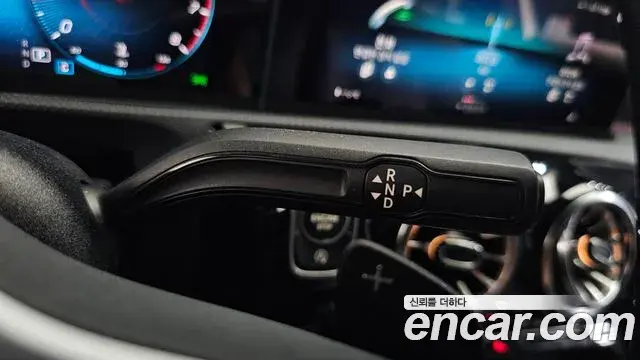 Mercedes-Benz A-Class 2022 — Şəkil 16/32