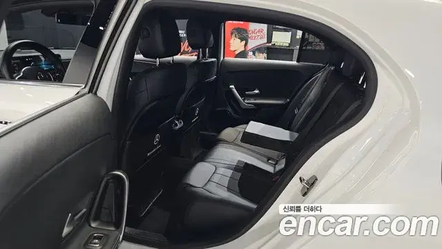 Mercedes-Benz A-Class 2022 — Şəkil 31/32