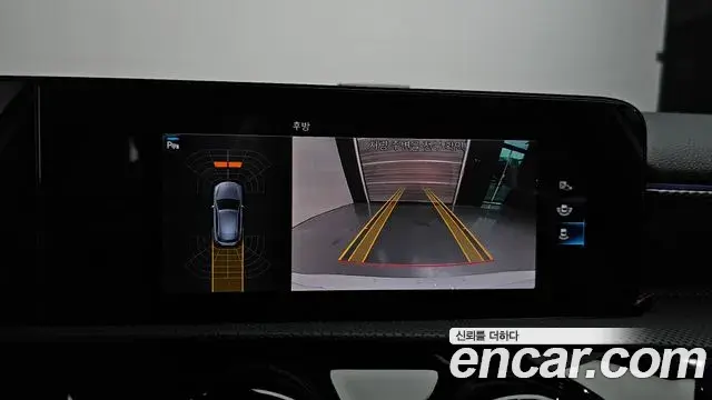 Mercedes-Benz A-Class 2022 — Şəkil 28/32