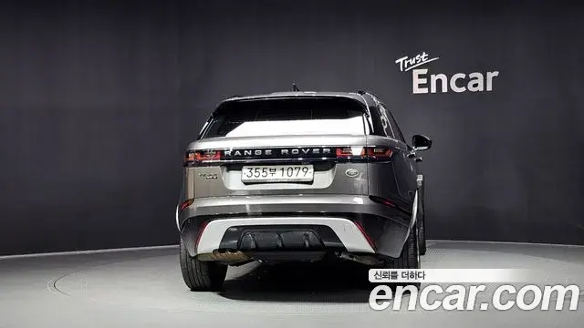 Land Rover Range Rover Velar 2019 — Photo 3/20