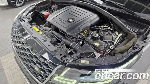 Land Rover Range Rover Velar 2019 — Photo 6/20