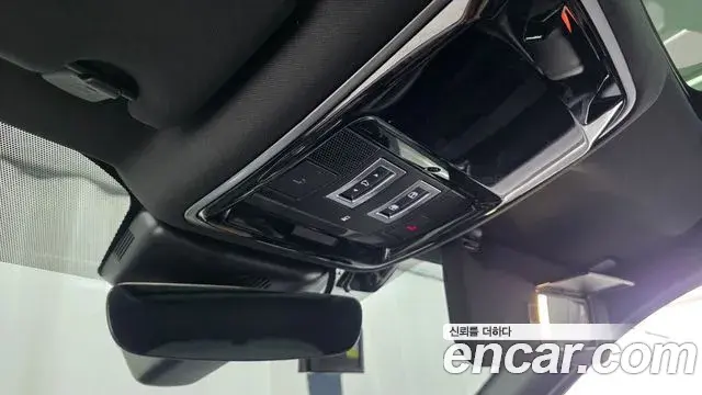 Land Rover Range Rover Velar 2019 — Photo 16/20