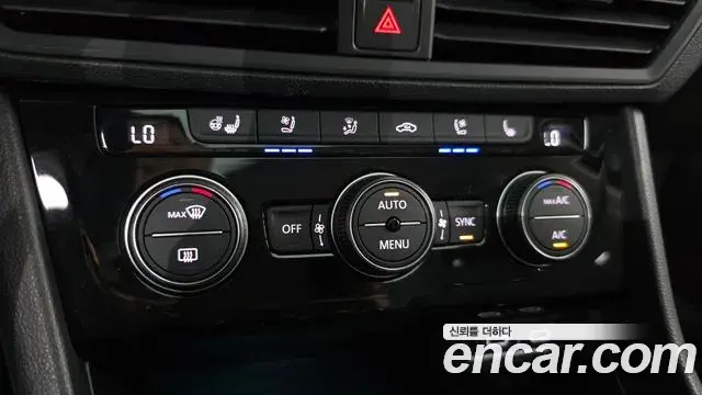 Volkswagen Jetta 2021 — ფოტო 12/31
