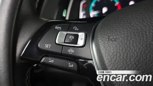 Volkswagen Jetta 2021 — ფოტო 24/31