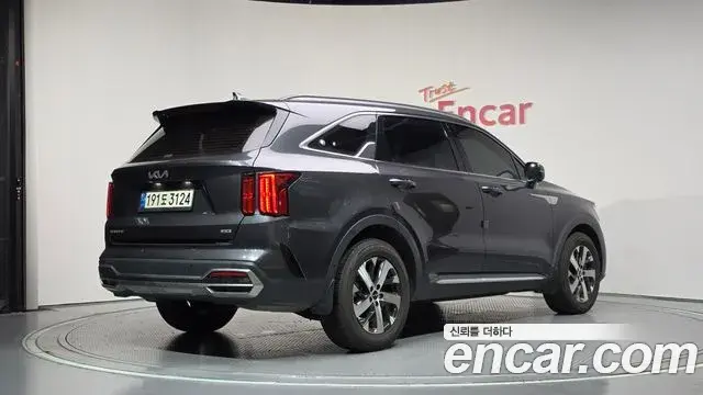 Kia Sorento 2022 — Photo 7/20