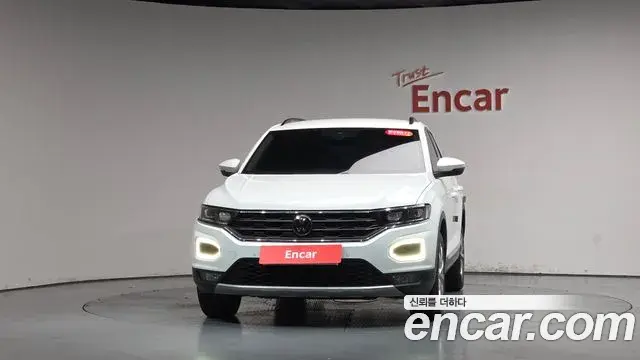 Volkswagen T-Roc 2021 — Photo 15/32