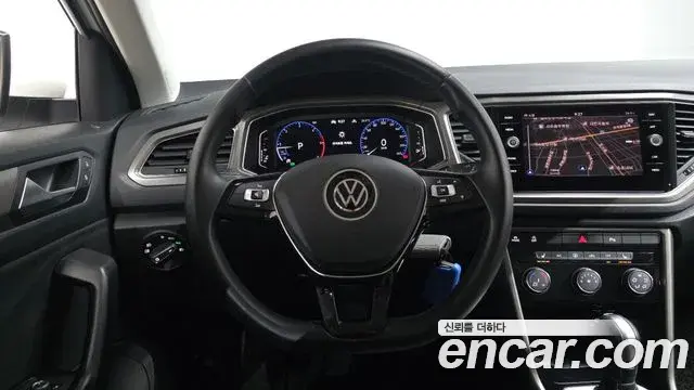 Volkswagen T-Roc 2021 — Photo 10/32