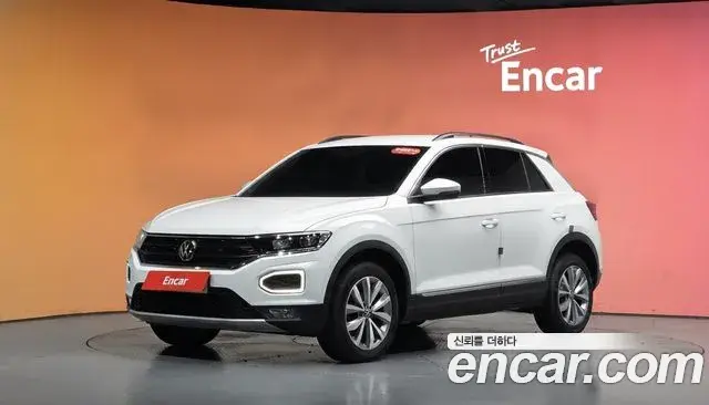 Volkswagen T-Roc 2021 — Photo 2/32