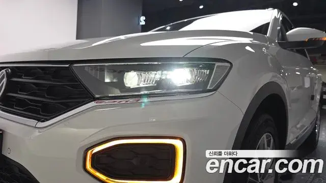 Volkswagen T-Roc 2021 — Photo 32/32