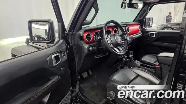 Jeep Wrangler 2018 — Фото 10/20