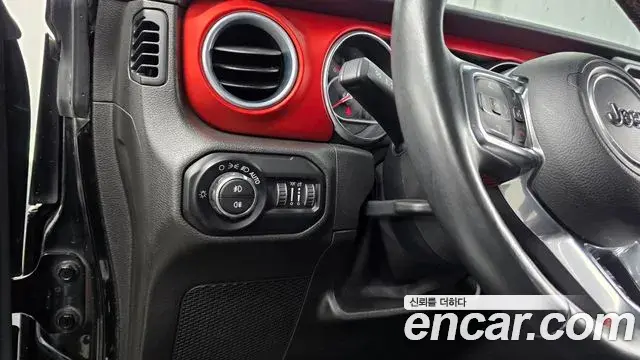 Jeep Wrangler 2018 — Фото 16/20