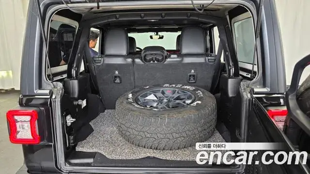 Jeep Wrangler 2018 — Фото 20/20