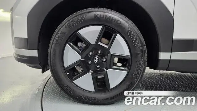 Hyundai Santa Fe 2024 — Фото 4/20