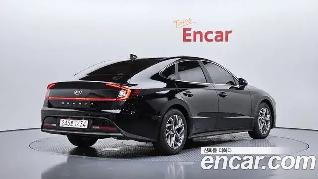 Hyundai Sonata 2022 — Фото 2/20