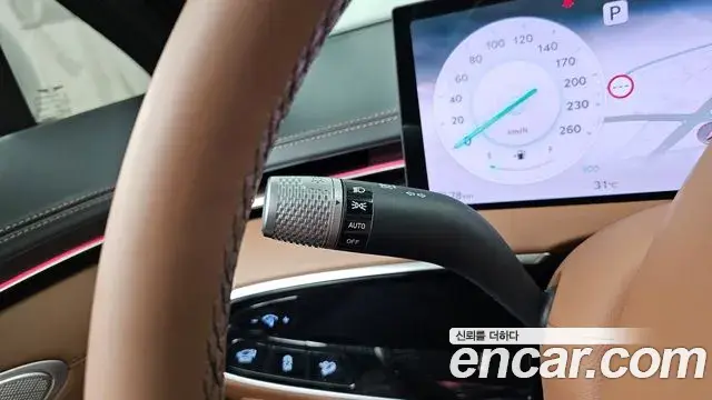 Genesis GV70 2025 — Şəkil 33/34