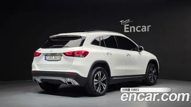 Mercedes-Benz GLA-Class 2021 — Фото 2/20
