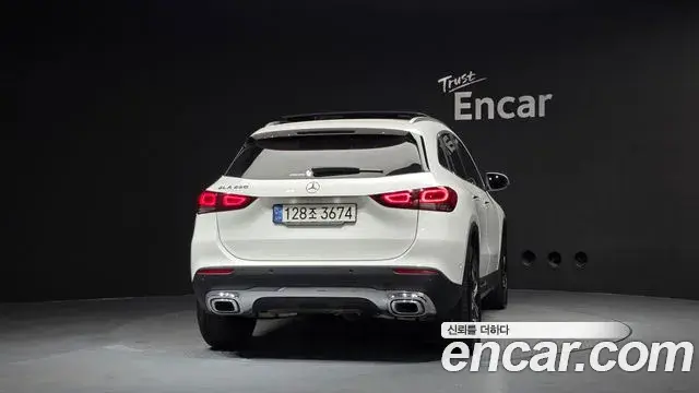Mercedes-Benz GLA-Class 2021 — Фото 4/20