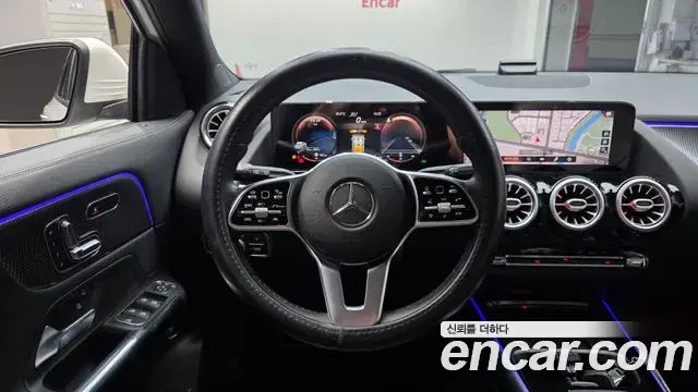 Mercedes-Benz GLA-Class 2021 — Фото 13/20