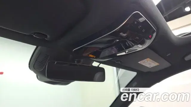 Mercedes-Benz GLC-Class 2024 — Photo 18/20