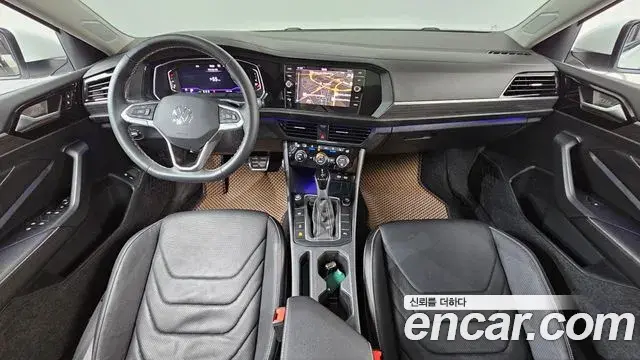 Volkswagen Jetta 2023 — Şəkil 24/35