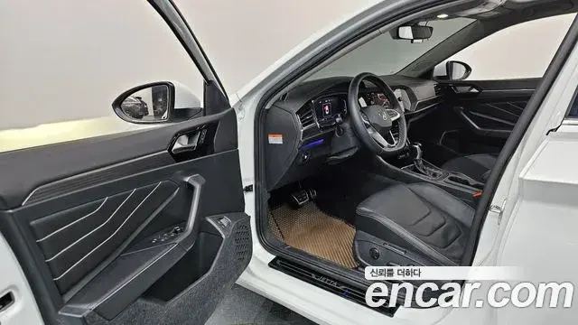 Volkswagen Jetta 2023 — Şəkil 3/35
