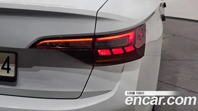 Volkswagen Jetta 2023 — Şəkil 32/35