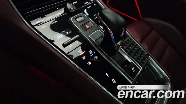 Porsche Panamera 2018 — Фото 7/20