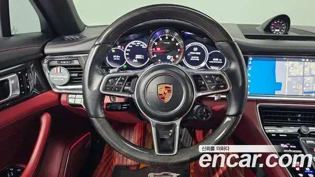 Porsche Panamera 2018 — Фото 13/20