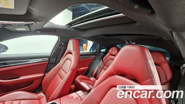 Porsche Panamera 2018 — Фото 19/20
