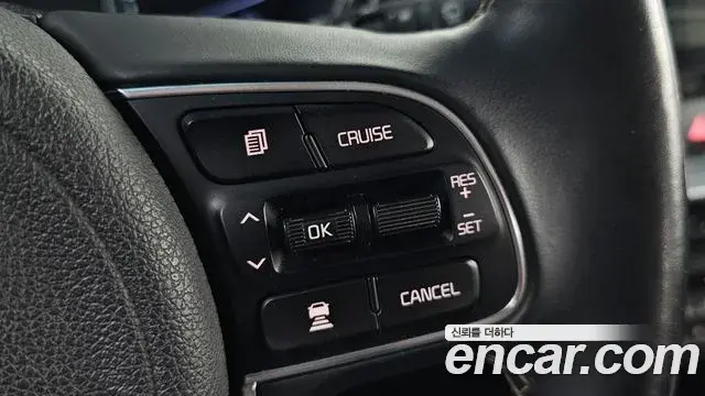 Kia Niro 2019 — Фото 16/20