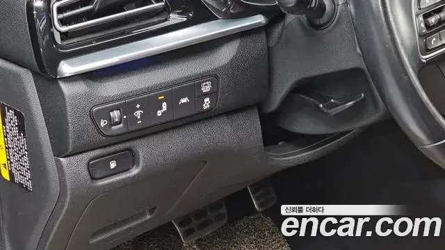 Kia Niro 2019 — Фото 18/20