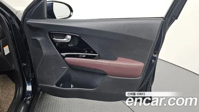 Kia Niro 2019 — Photo 9/31