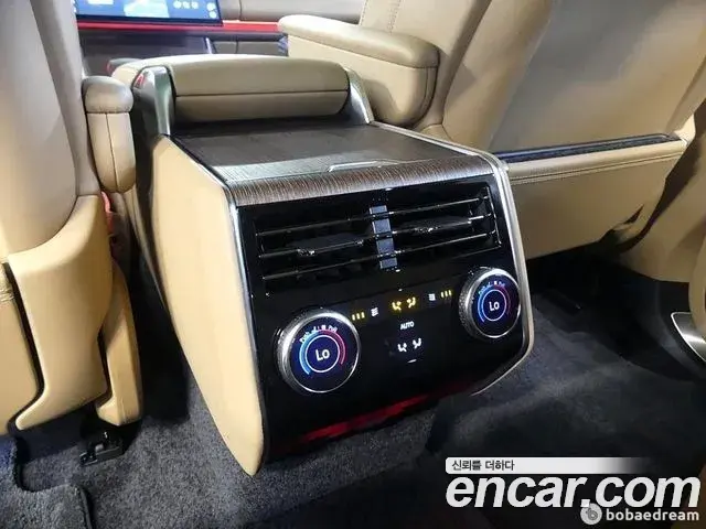 Land Rover Range Rover 2025 — Фото 17/20